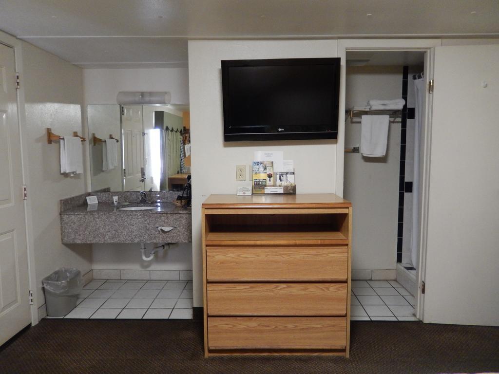 Executive Inn Pearsall Kültér fotó